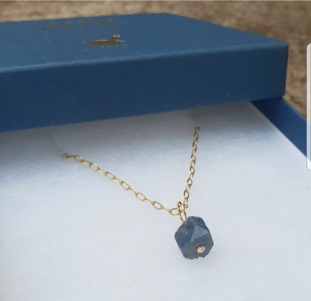 Sapphire chain necklace